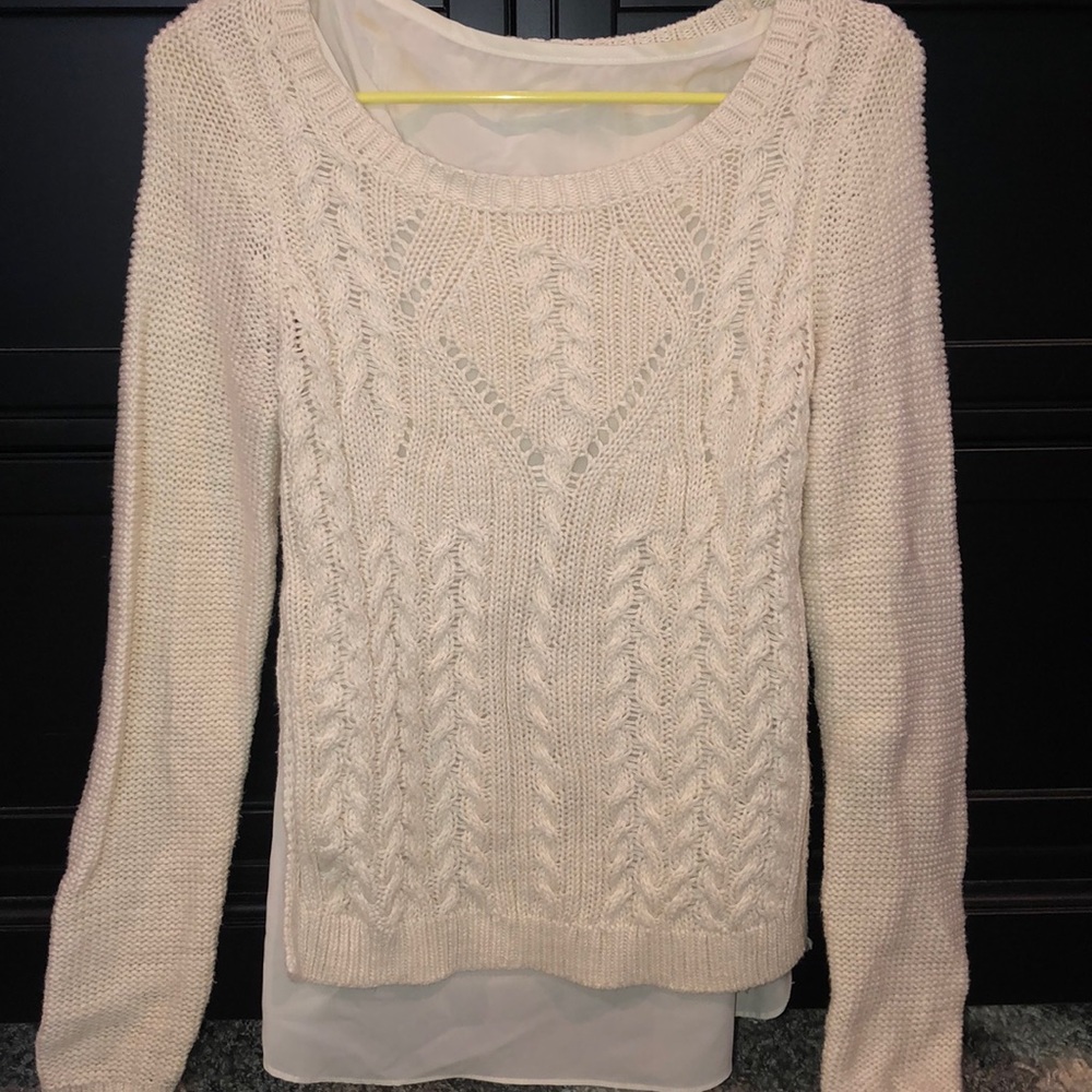 Cream Anthropologie cable knit chunky sweater